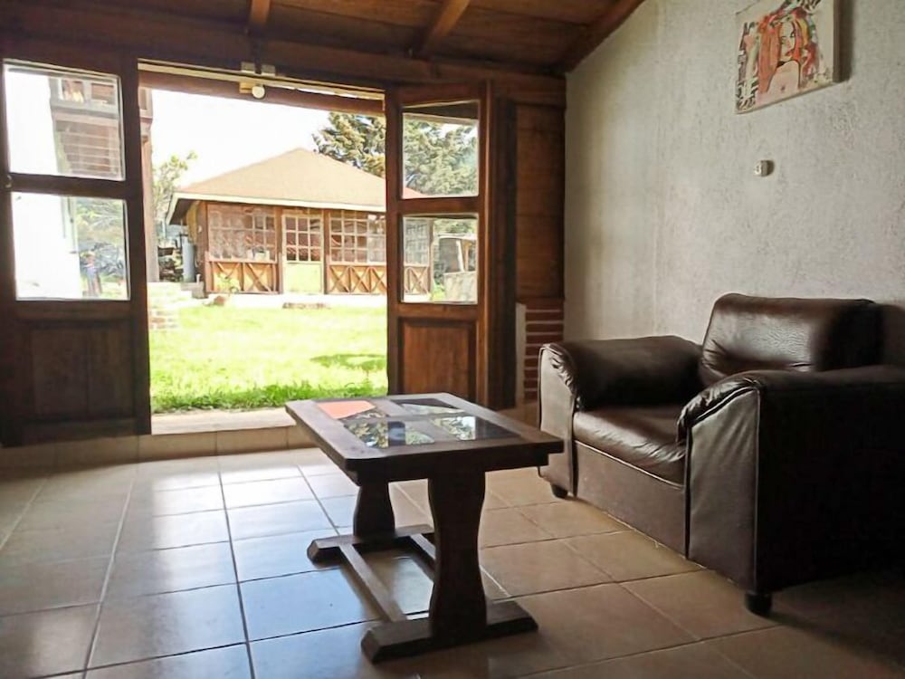 Traditional Cabin photo 1