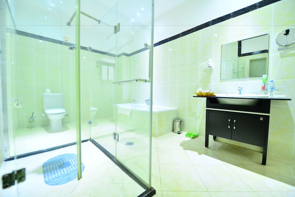 Deluxe Triple Room, 3 Bedrooms photo 3