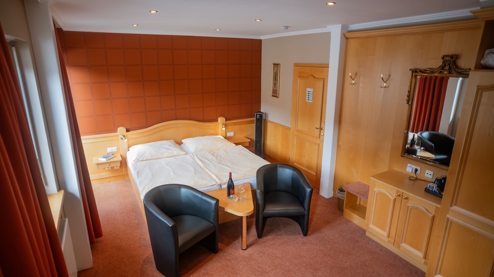 Superior Double Room, River View photo 3