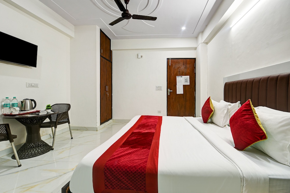 Standard Double Room - Photo 12