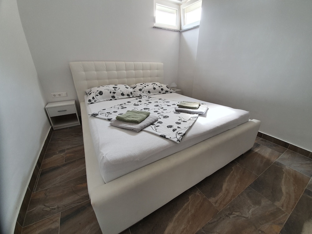 A0. Ground floor 2 bedroom apartment