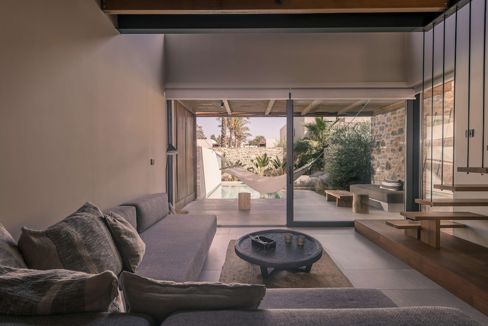 Villa Mezzanine with Private Pool - Photo 2