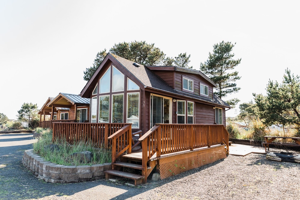 Deluxe Cottage photo 1
