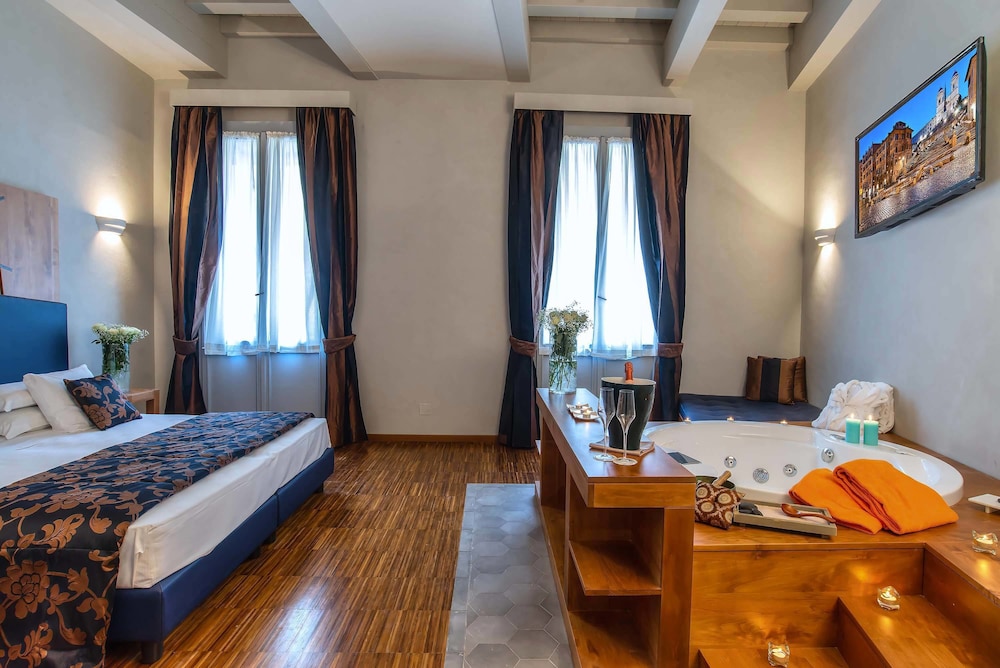 Junior Suite, Jetted Tub