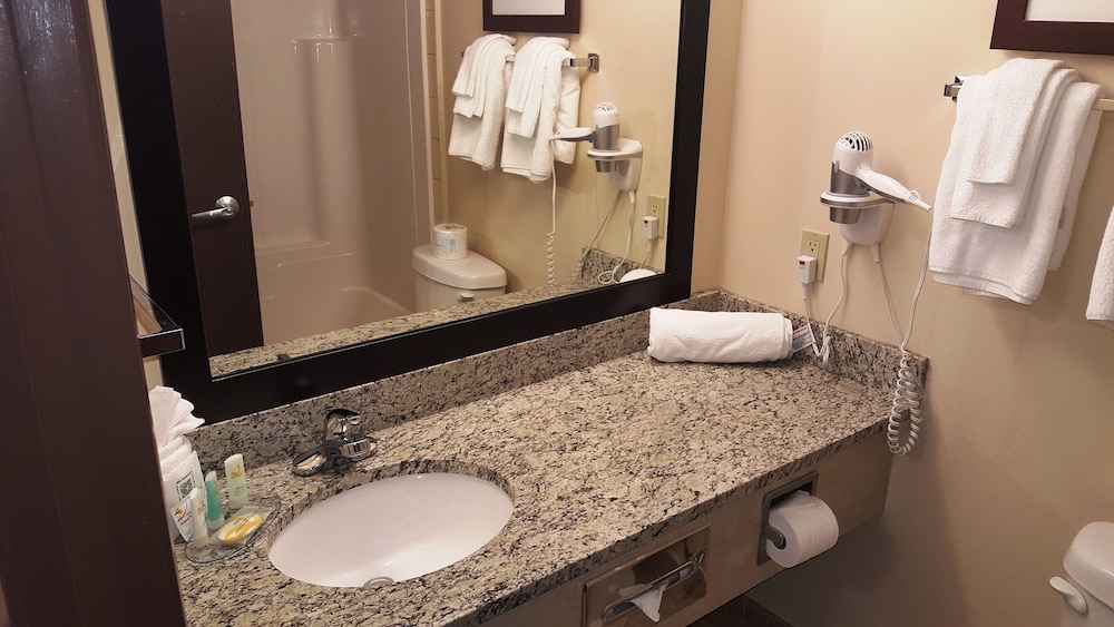 Standard Room, 2 Queen Beds, Non Smoking - Photo 5