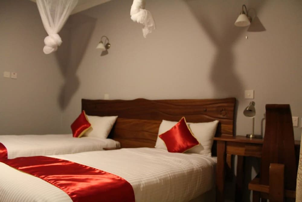 Deluxe Double or Twin Room photo 2