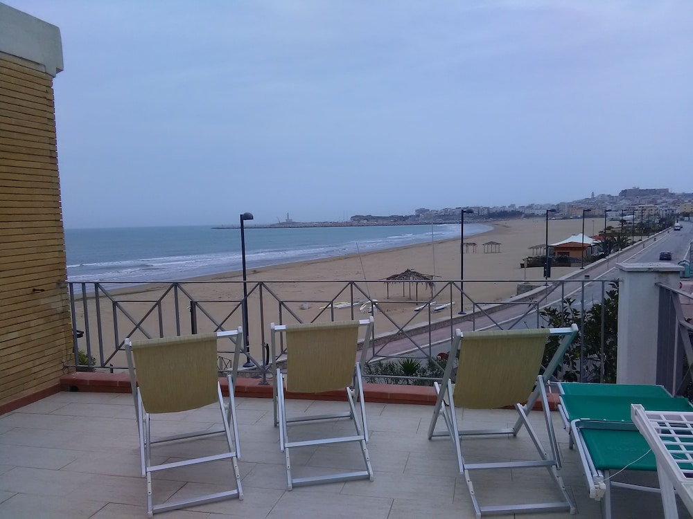 Superior Double Room, Sea View - Photo 4