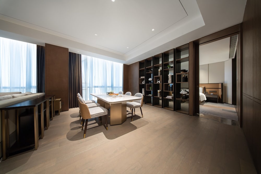 Presidential Studio Suite