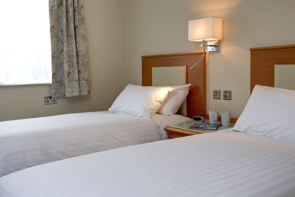 Standard Room, 2 Twin Beds, Non Smoking - Photo 3