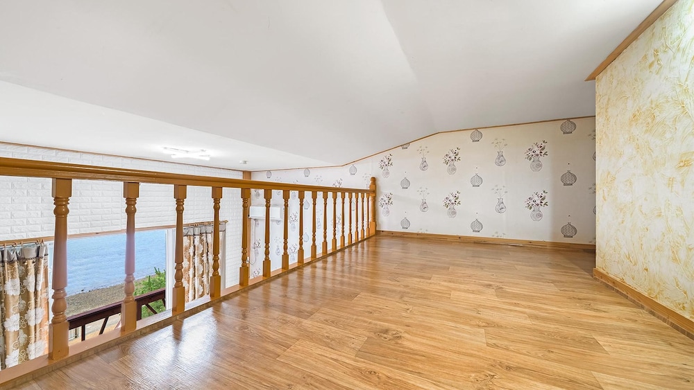 Basic Room, 2 Bedrooms (205(Oceanview)) photo 2
