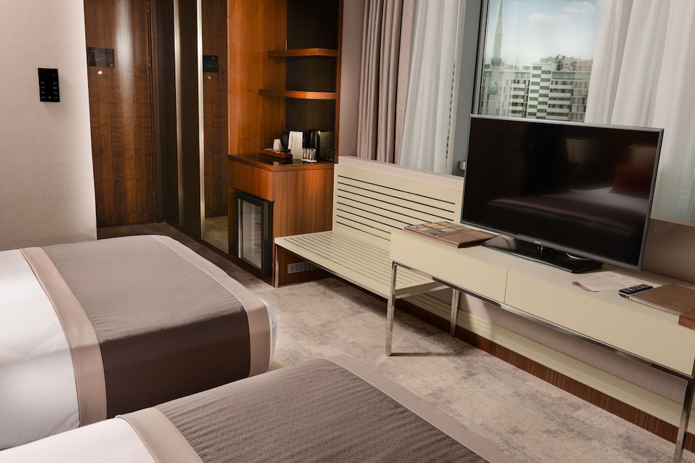 Deluxe Double or Twin Room - Photo 23