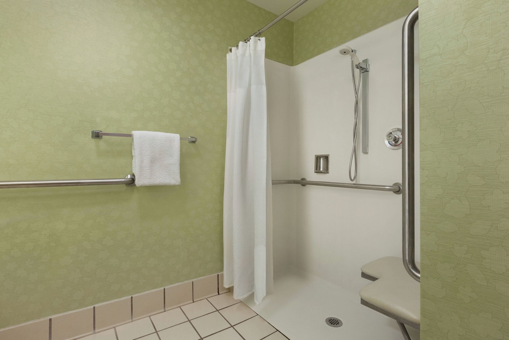 Suite, 2 Double Beds - Photo 10