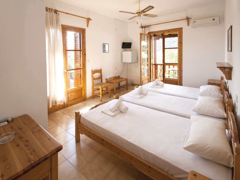 Triple Room, City View photo 2