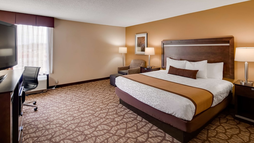 Standard Room, 1 King Bed, Non Smoking, Jetted Tub