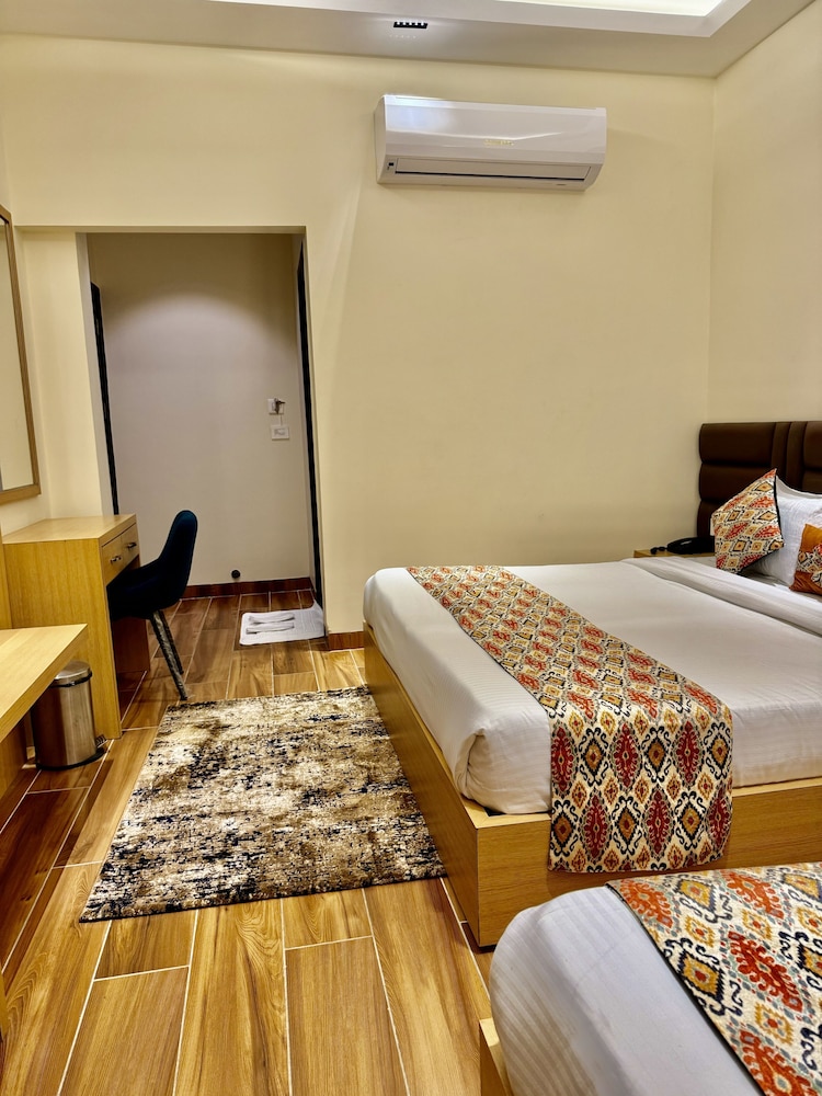 Luxury Triple Room - Photo 10
