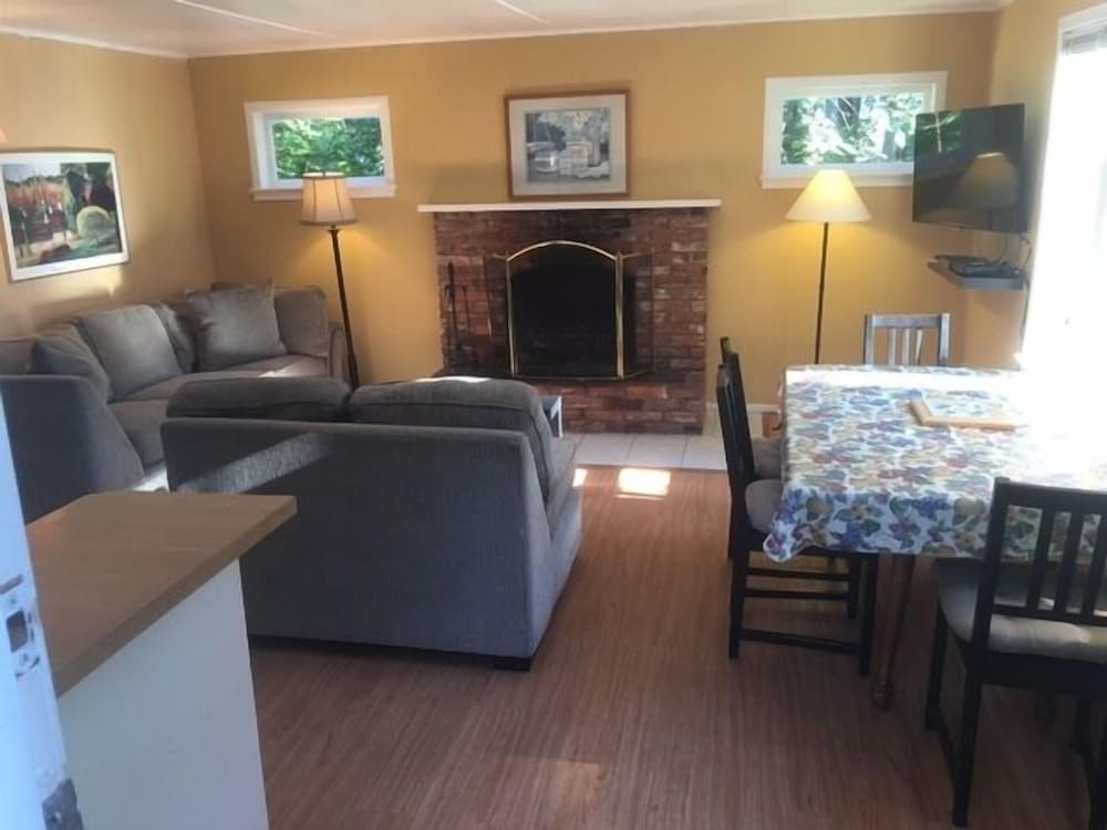 Sunflower Cottage photo 3