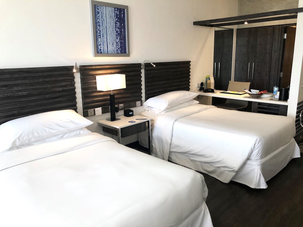 Suite, 2 Twin Beds, Park View photo 2