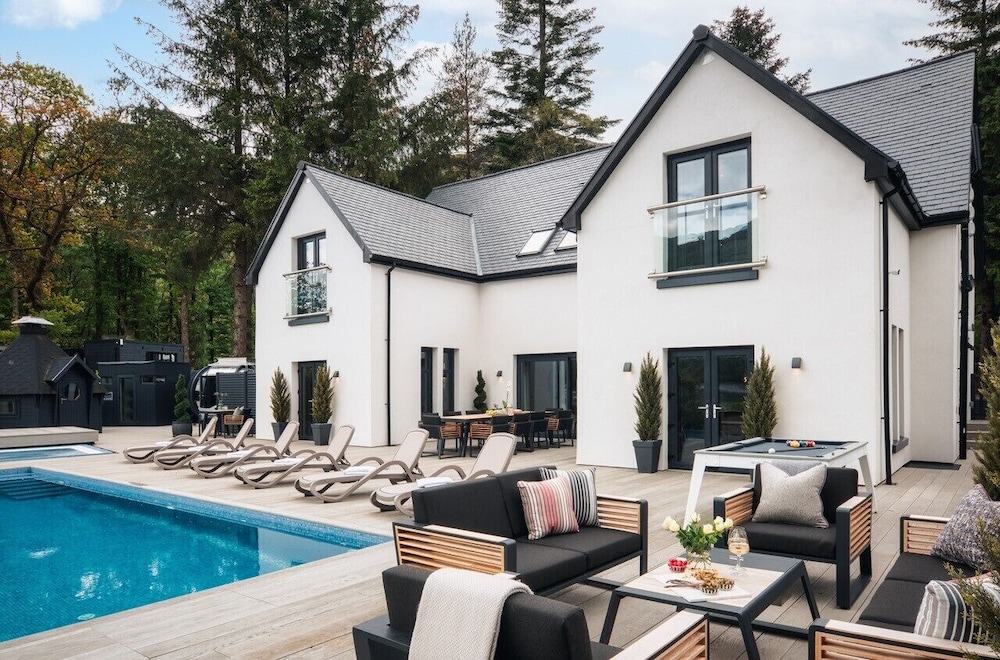 Luxury Villa, 5 Bedrooms, Lake View photo 1