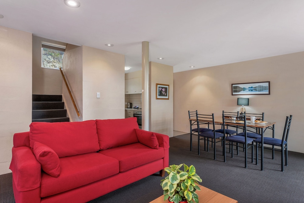 Standard Three Bedroom Apartment - Harbour View thumbnail 6