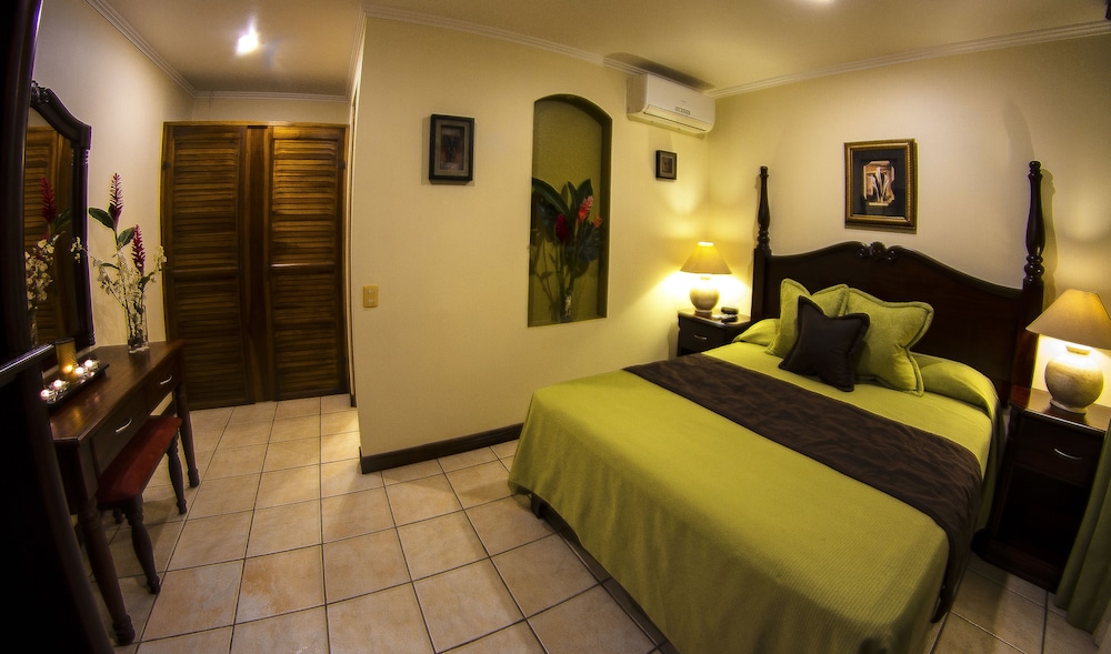 Deluxe Double Room, Pool View photo 3