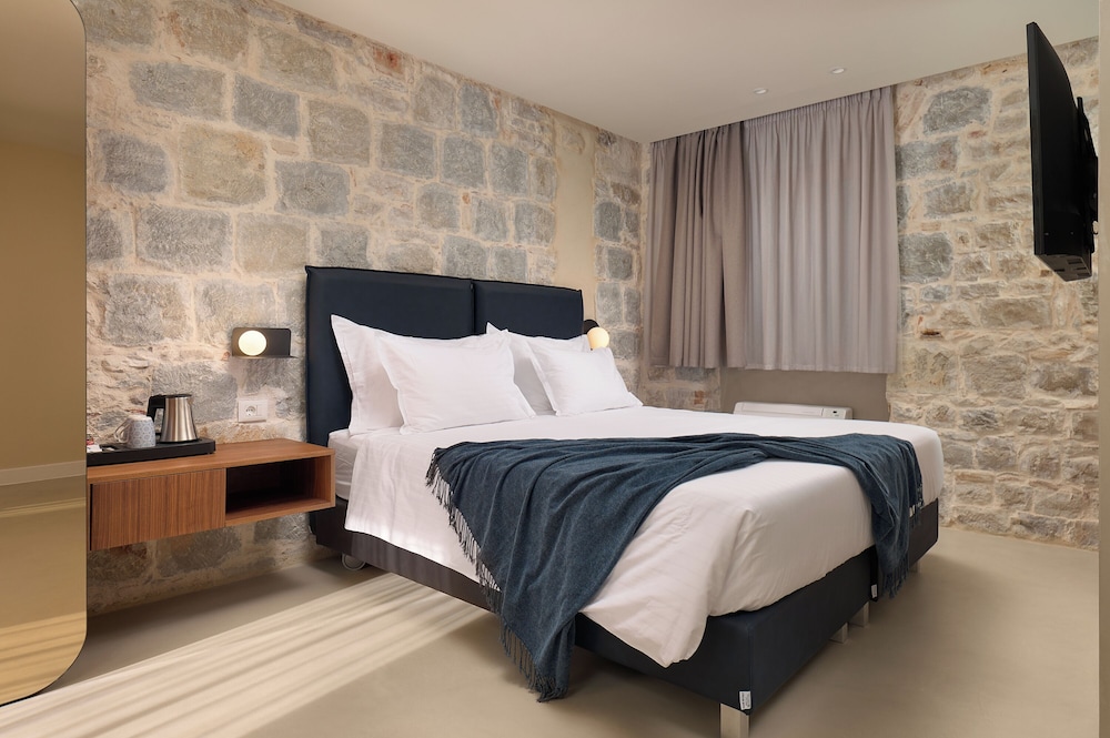 Deluxe Double Room - Photo 2