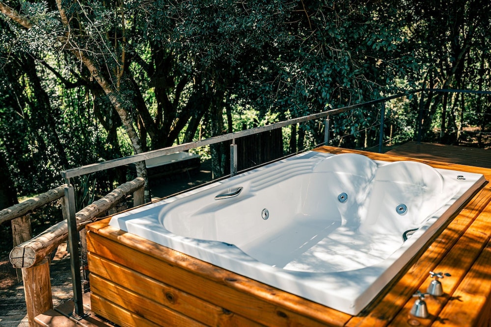 Esphera Água com Jacuzzi Externa com Hidromassagem photo 2