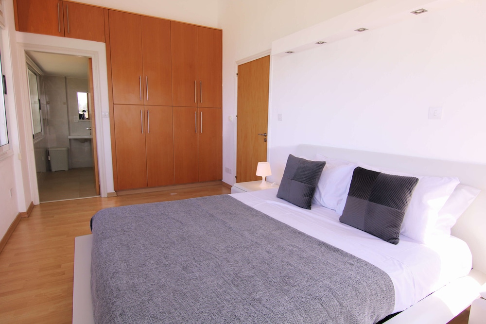 Luxury Villa photo 3