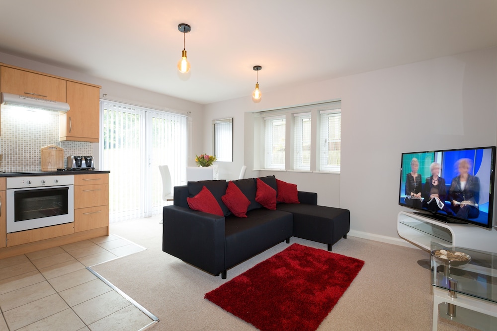 Apartment, 2 Bedrooms (No. 4, Ground Floor) photo 3