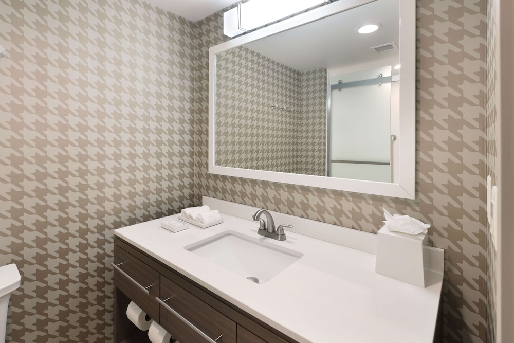 Studio, 2 Queen Beds, Accessible, Bathtub - Photo 6