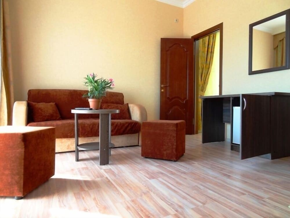 Suite, 1 Bedroom, Non Smoking, Balcony photo 2
