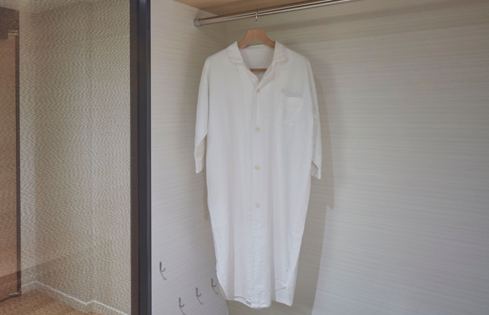 33th-37th Quad Room, Non-Smoking (Panorama Floor) - Photo 8