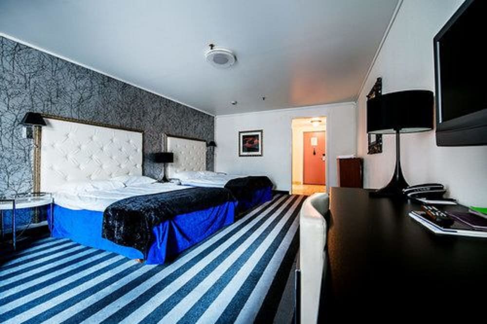 Family Room, 1 Double Bed with Sofa bed - Photo 2