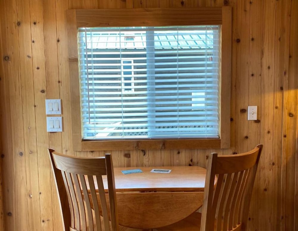 Cabin, 1 Bedroom (Pets OK, Linens Available) photo 3