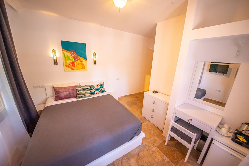 Honeymoon Double Room, Pool View