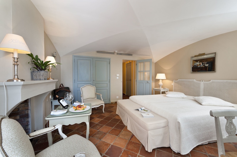 Deluxe Room, 1 Double or 2 Twin Beds photo 3