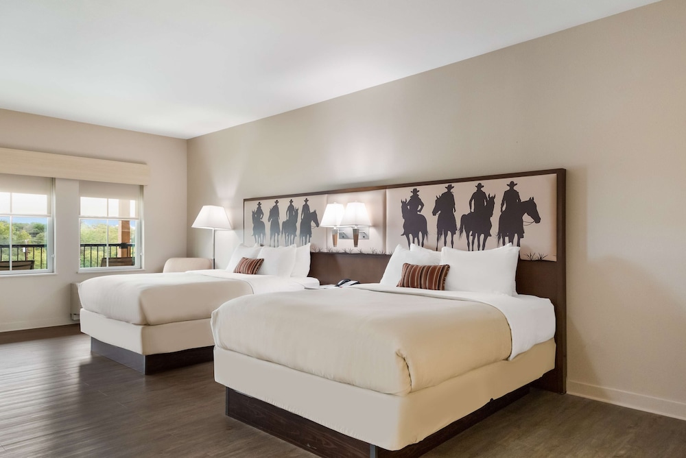 Suite, 2 Queen Beds, Non Smoking, Balcony - Photo 1