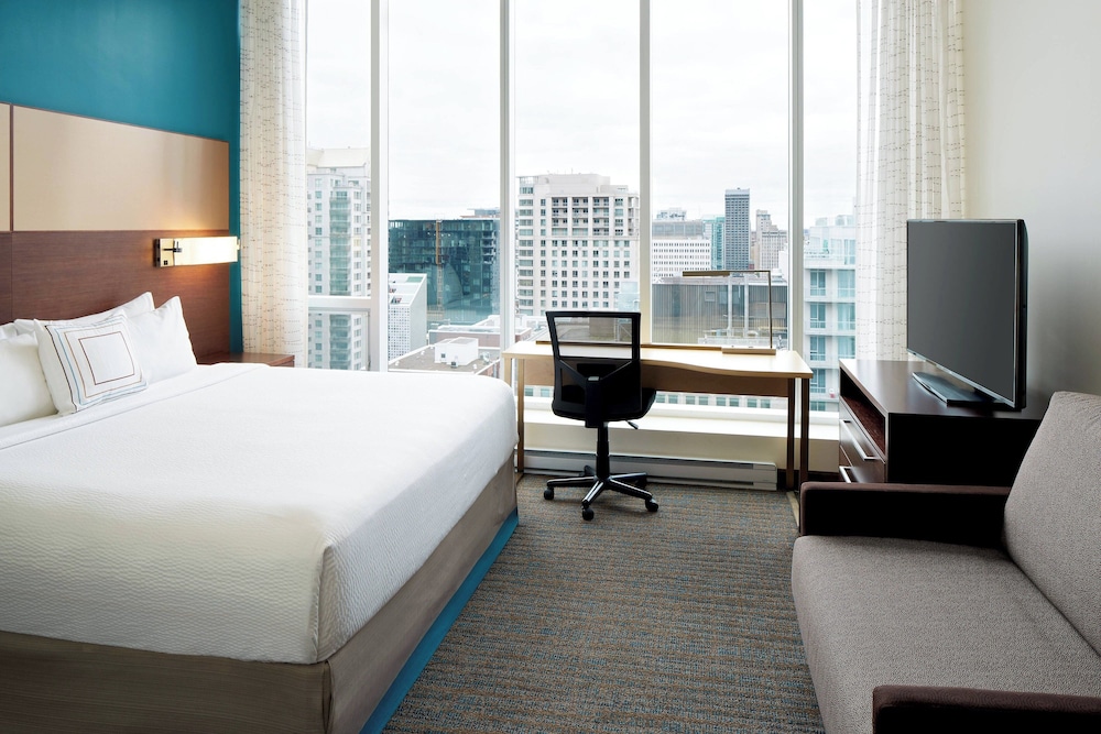 Premium Studio, 1 King Bed