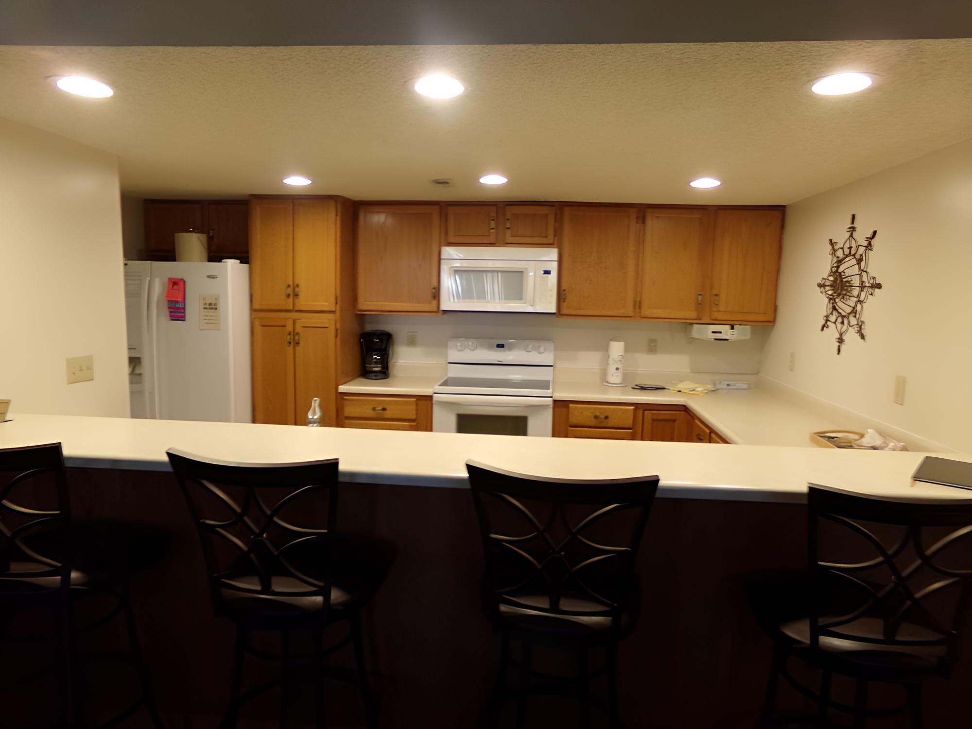 Unit 129 - Large 2 Bedroom Condominium photo 3