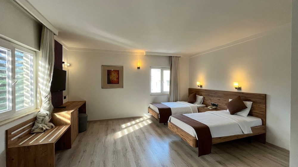 Suite, Corner photo 2
