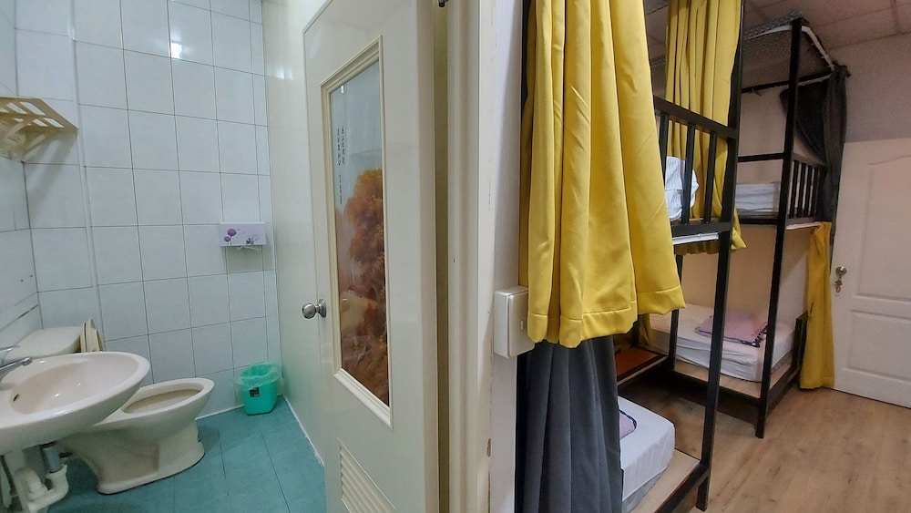 Standard Studio Suite, Mixed Dorm photo 2