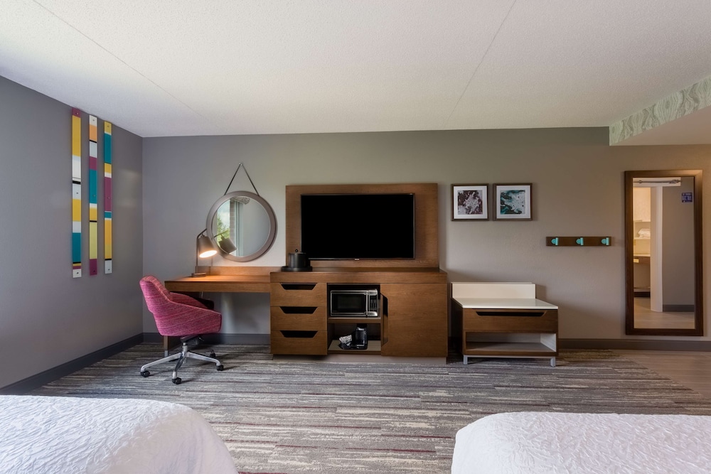 Two Queen Beds, Non-Smoking, Accessible - Photo 2