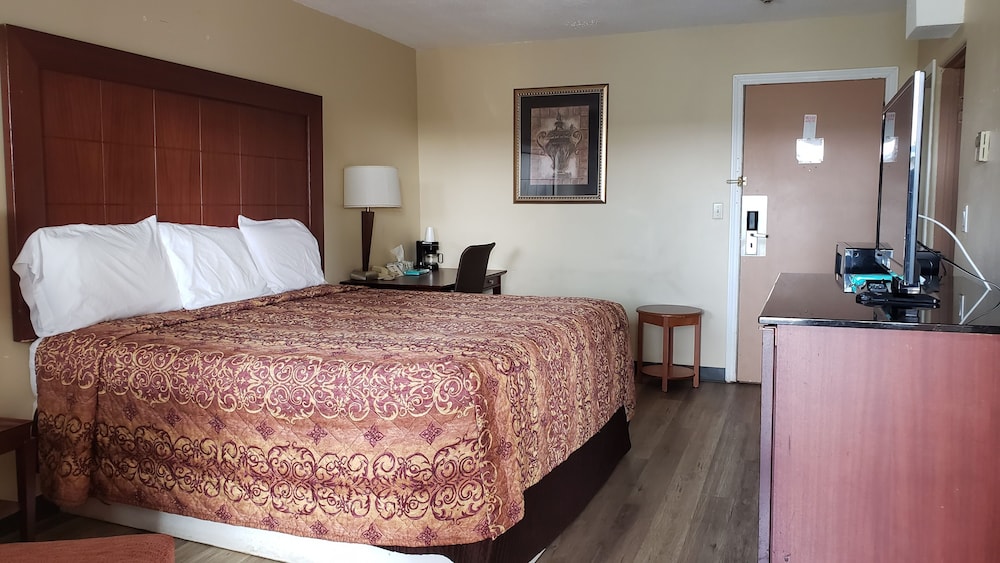 Standard King Room photo 1
