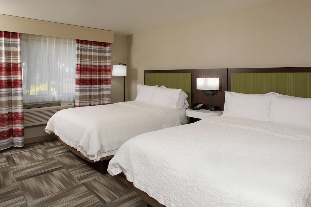 Room, 2 Queen Beds, Accessible, Non Smoking photo 2