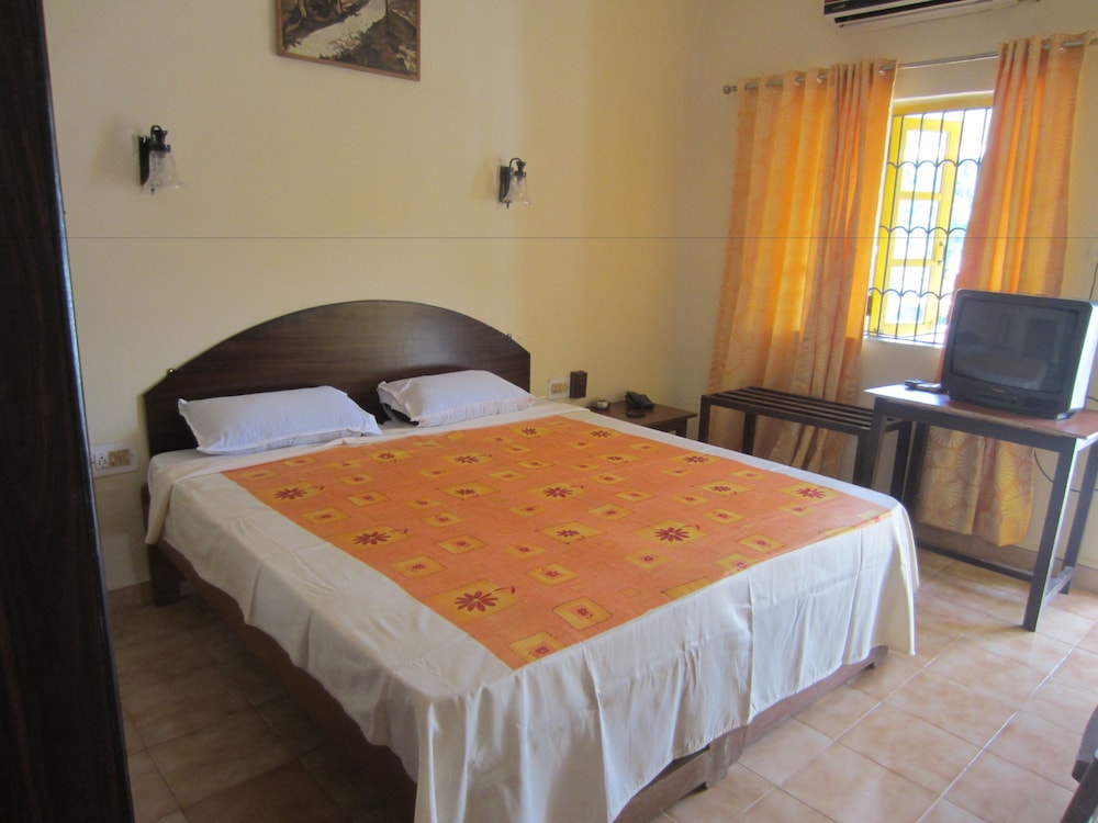 Room (AC) - Photo 3