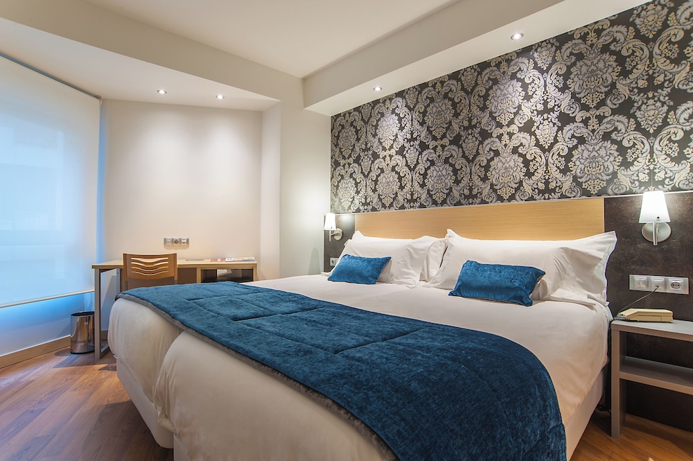 Classic Twin Room - Photo 1