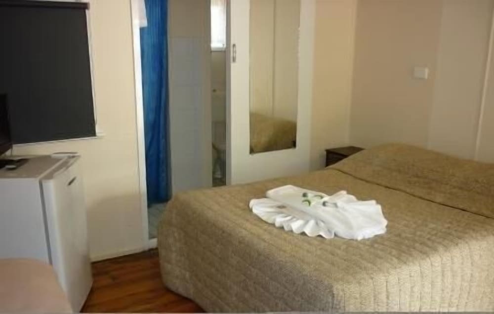Standard Room, Non Smoking, Balcony (Motel Room) photo 2