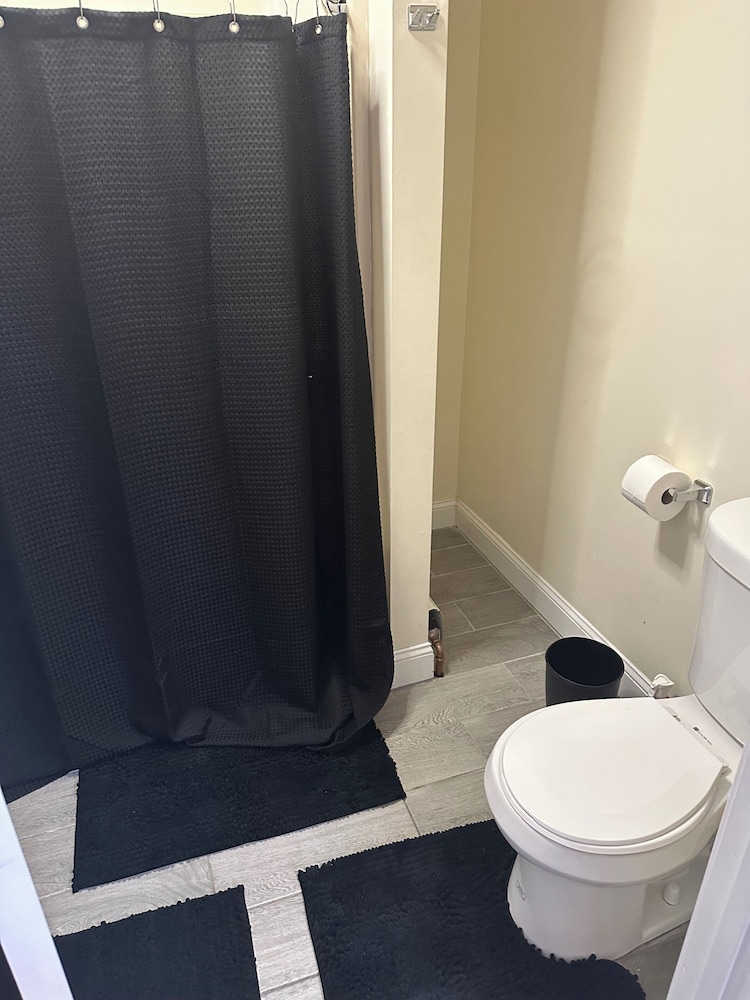 Exclusive Shared Dormitory, 3 Bedrooms photo 2