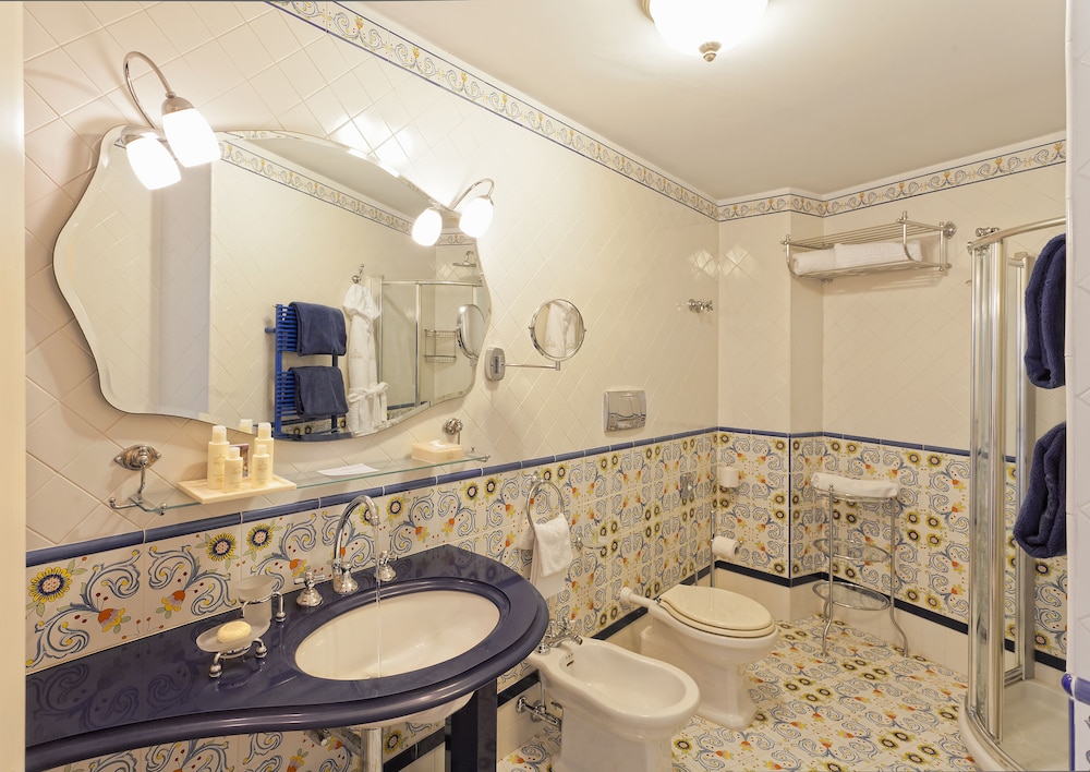 Superior Double or Twin Room photo 2