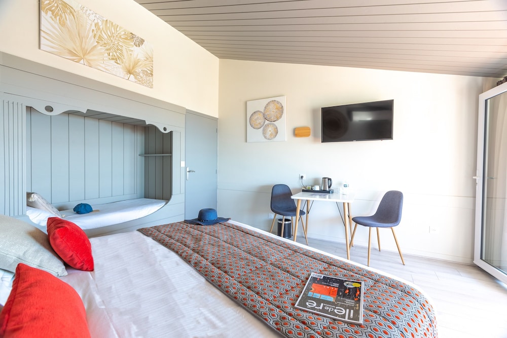 Superior Room, Sea View photo 2