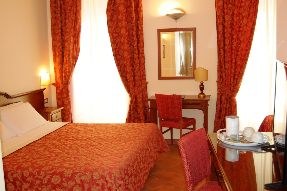 Triple Room - Photo 2